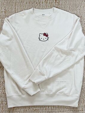 Uniqlo oversized sweatshirt custom print in Hello Kitty in L